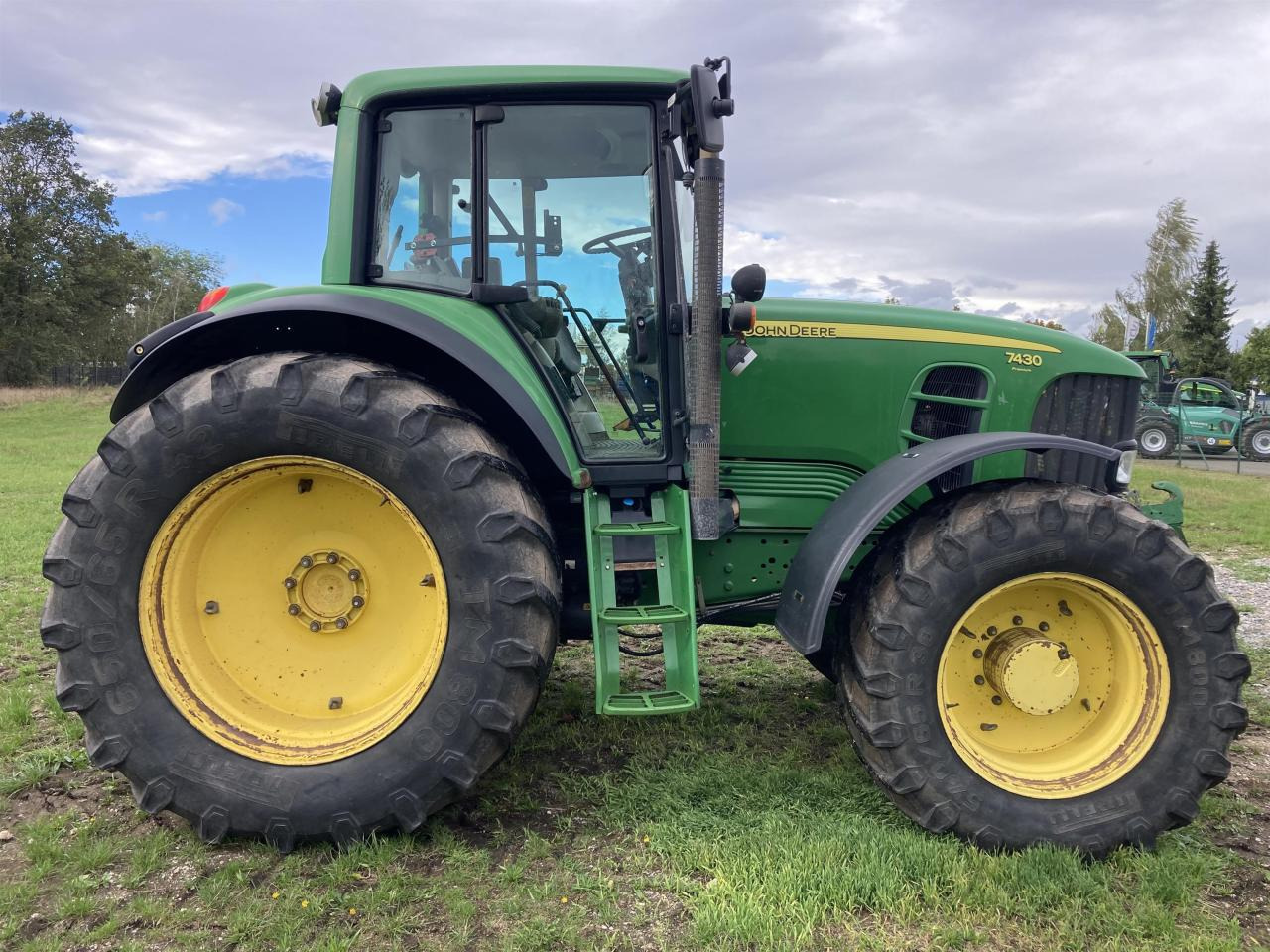 John Deere 7430 - Traktors: foto 4 John Deere 7430 - Traktors: foto 4