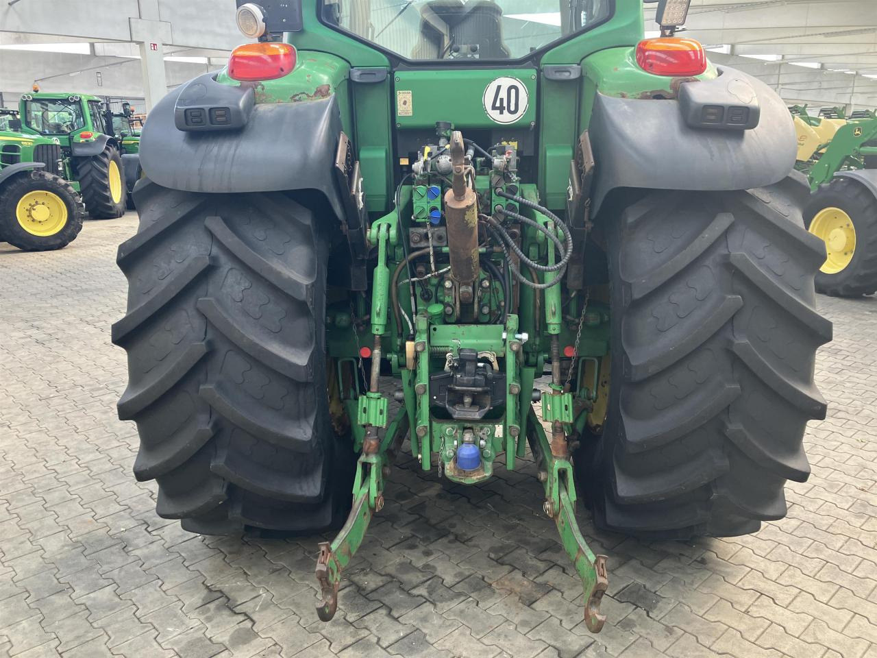 John Deere 7530 PREMIUM - Traktors: foto 5 John Deere 7530 PREMIUM - Traktors: foto 5