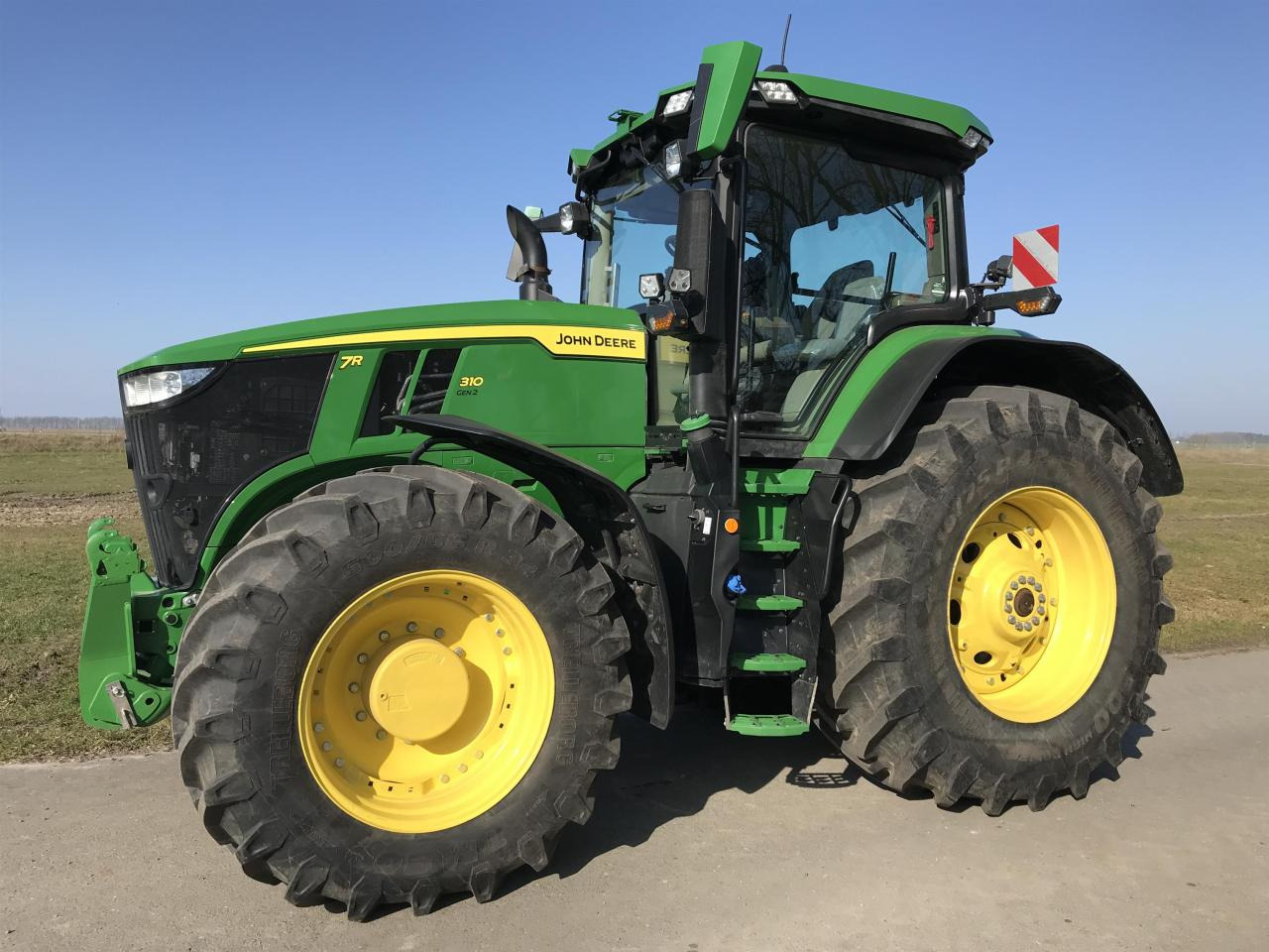 John Deere 7R 310 - Traktors: foto 1 John Deere 7R 310 - Traktors: foto 1