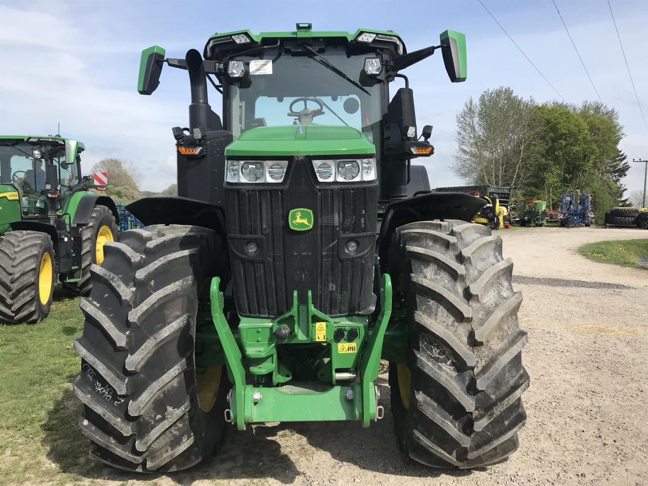 John Deere 7R 310 - Traktors: foto 3 John Deere 7R 310 - Traktors: foto 3