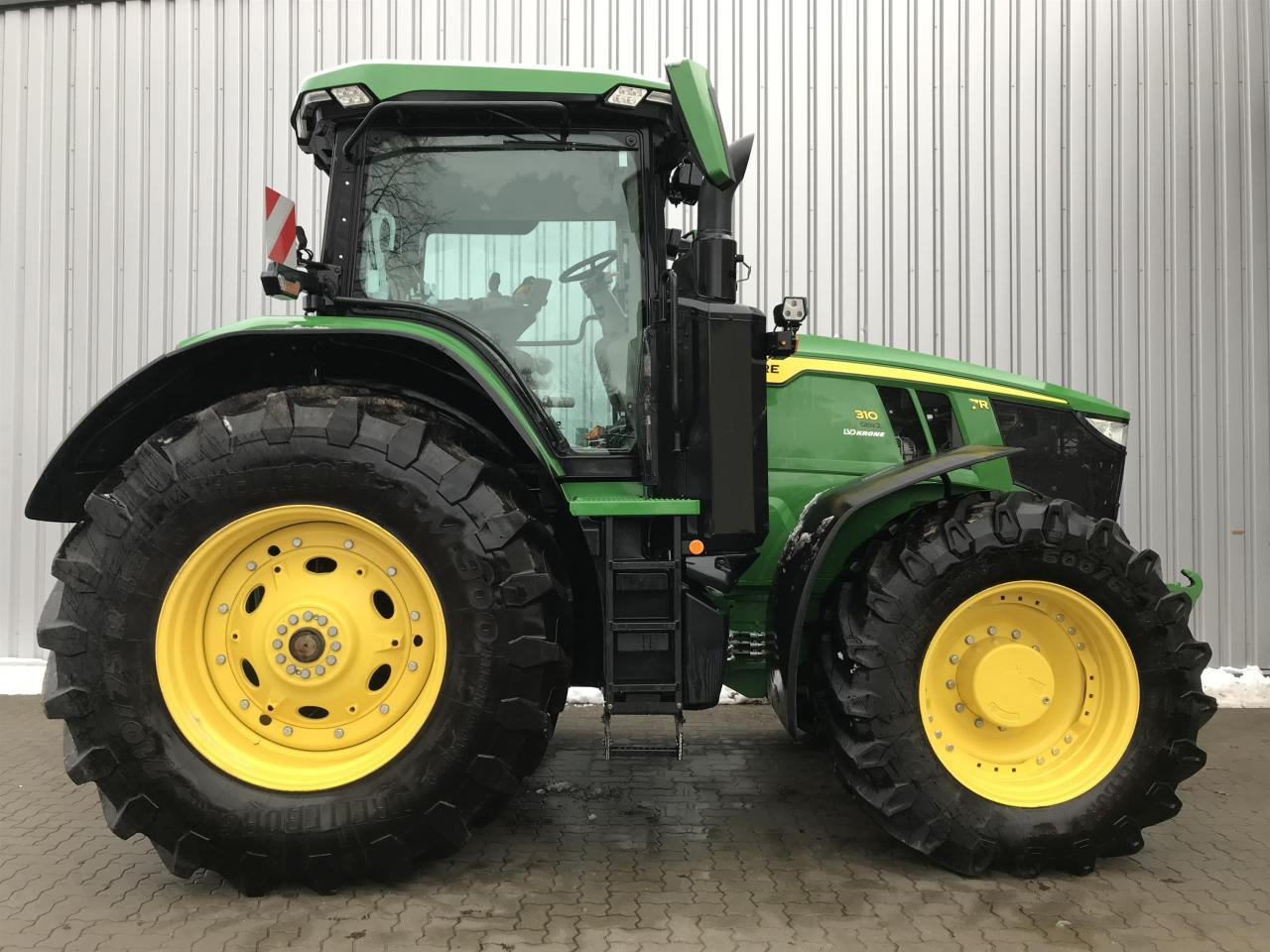 John Deere 7R 310 - Traktors: foto 2 John Deere 7R 310 - Traktors: foto 2