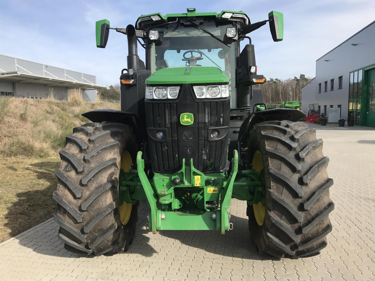 John Deere 7R 310 - Traktors: foto 3 John Deere 7R 310 - Traktors: foto 3