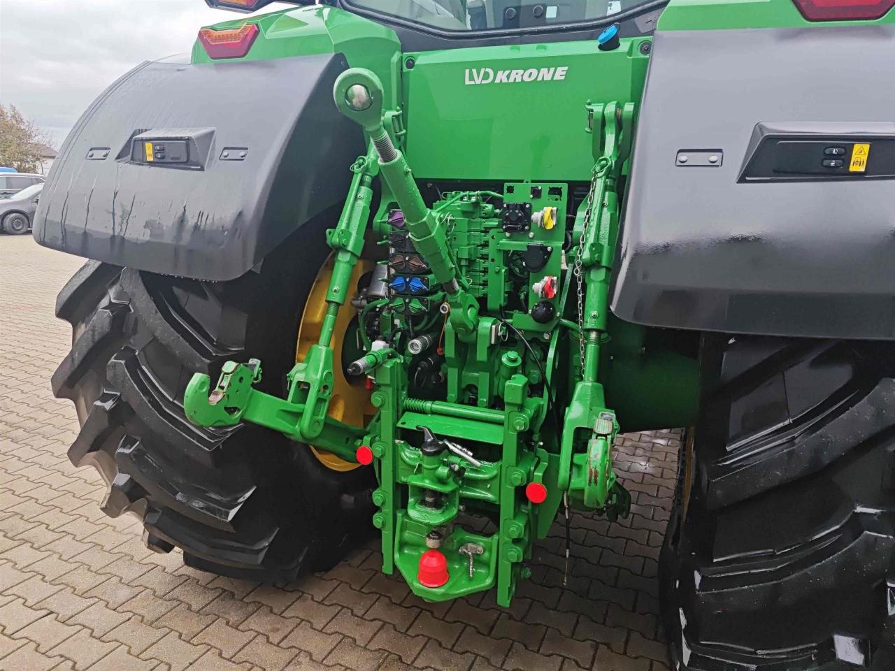 John Deere 7R 330 - Traktors: foto 5 John Deere 7R 330 - Traktors: foto 5