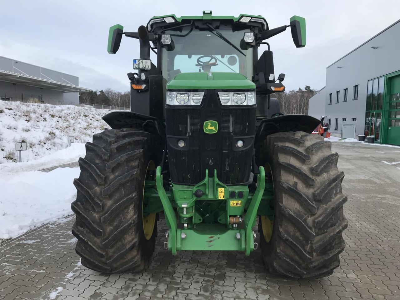 John Deere 7R 330 - Traktors: foto 3 John Deere 7R 330 - Traktors: foto 3