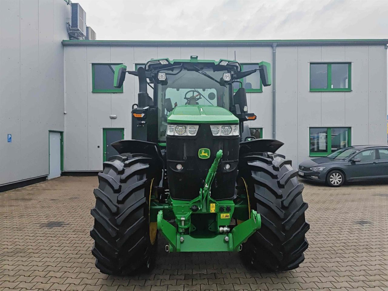 John Deere 7R 330 - Traktors: foto 3 John Deere 7R 330 - Traktors: foto 3