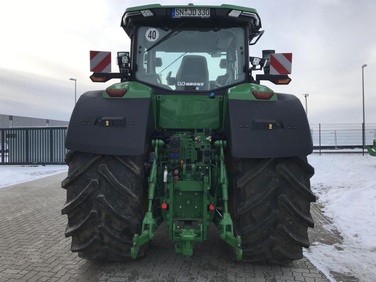 John Deere 7R 330 - Traktors: foto 5 John Deere 7R 330 - Traktors: foto 5
