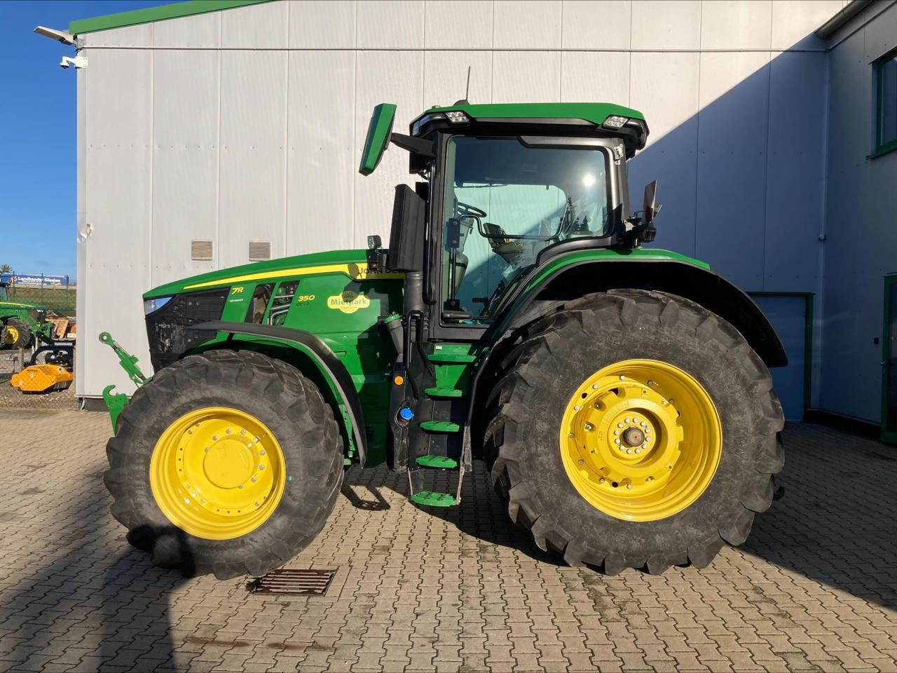 John Deere 7R 350 - Traktors: foto 4 John Deere 7R 350 - Traktors: foto 4