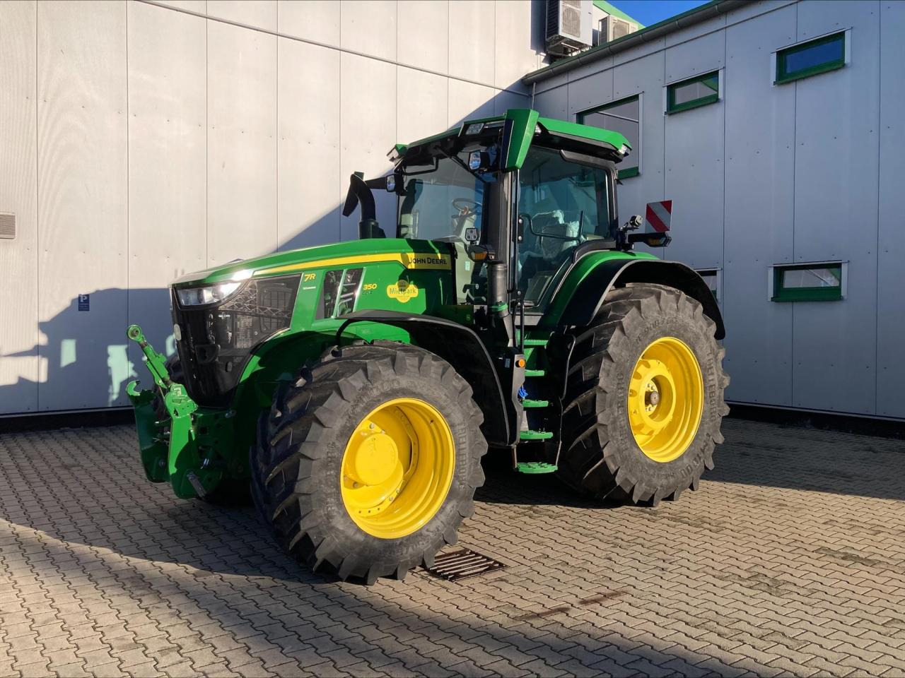 John Deere 7R 350 - Traktors: foto 1 John Deere 7R 350 - Traktors: foto 1