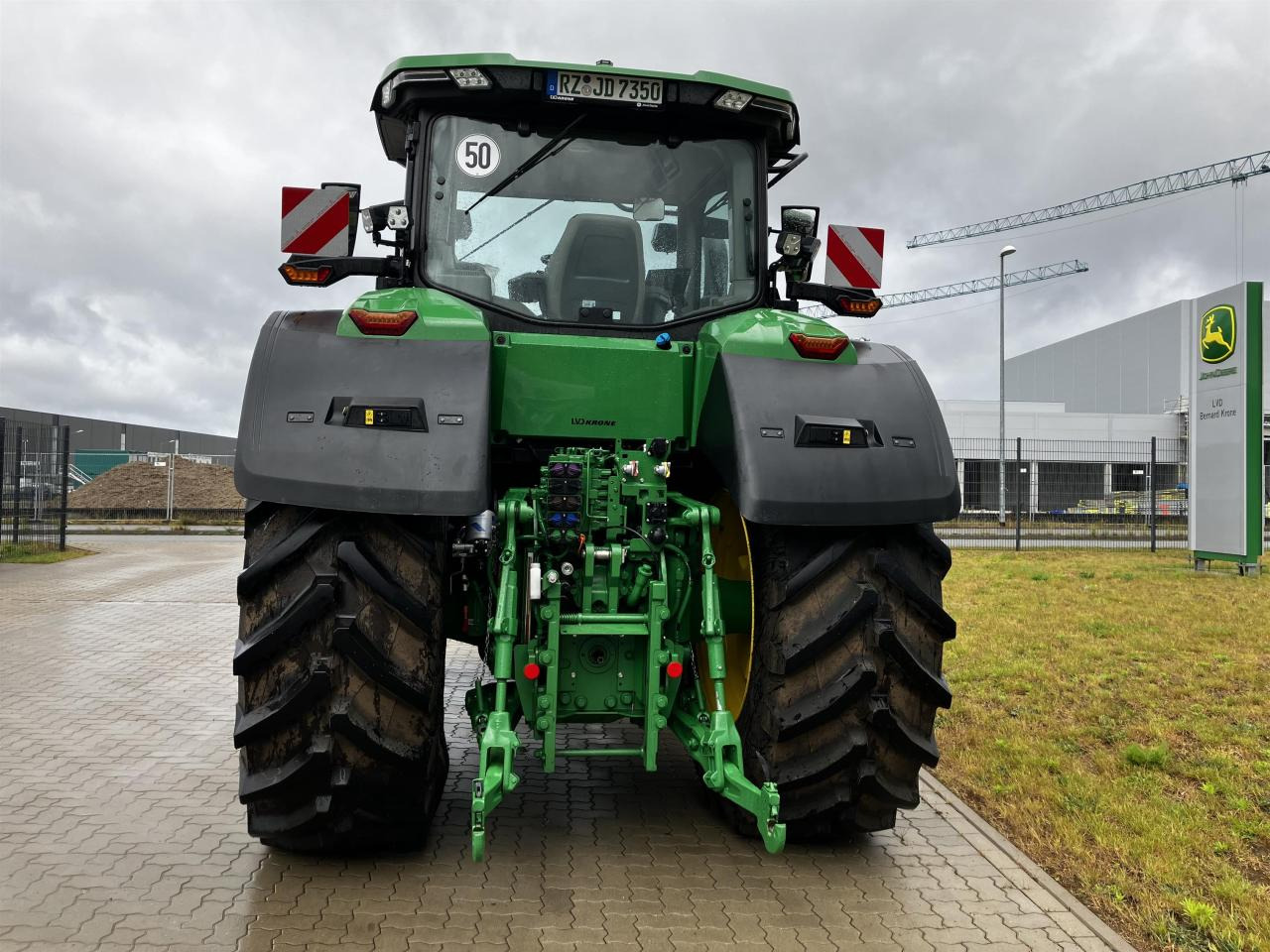 John Deere 7R 350 - Traktors: foto 5 John Deere 7R 350 - Traktors: foto 5