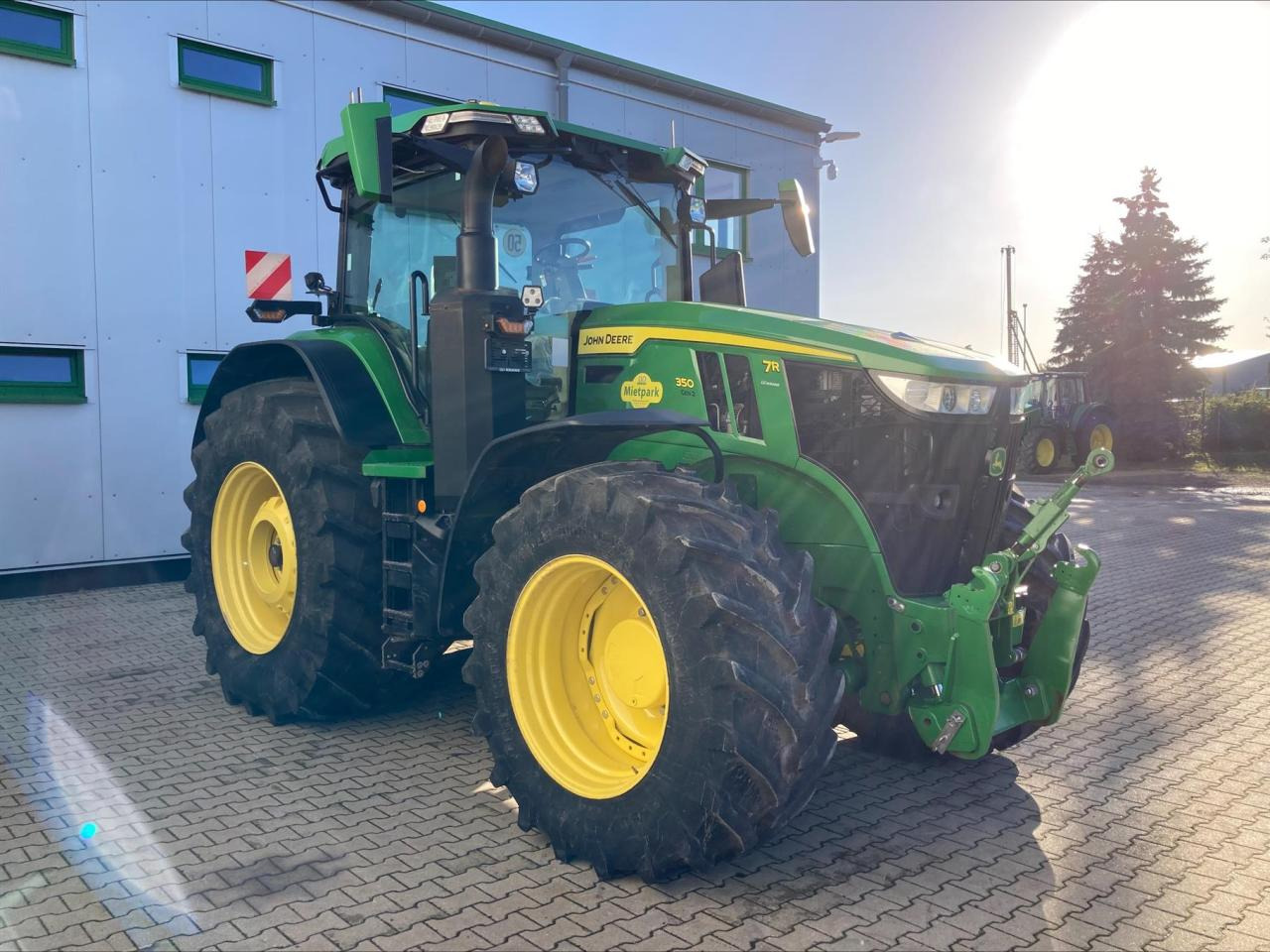 John Deere 7R 350 - Traktors: foto 2 John Deere 7R 350 - Traktors: foto 2