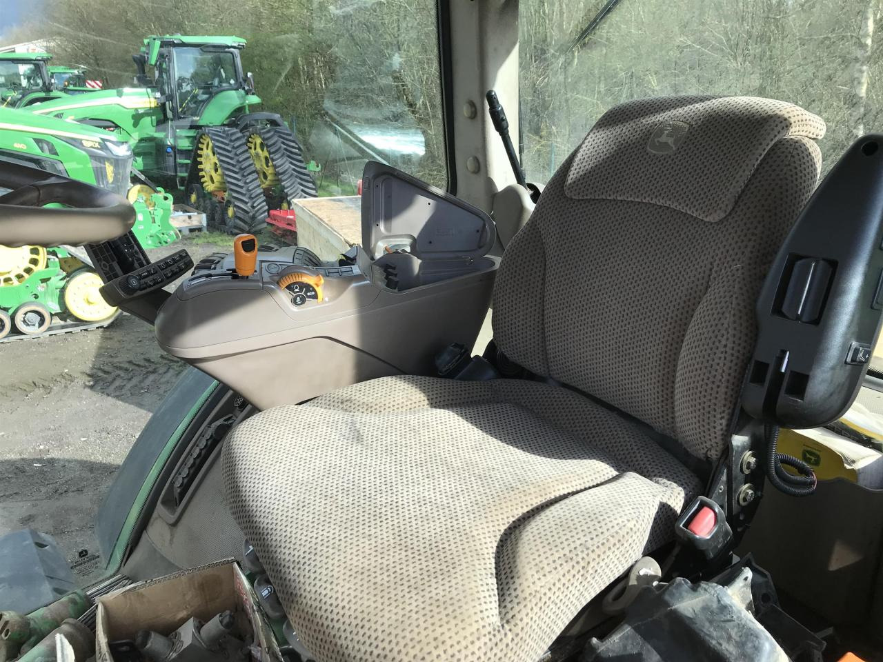 John Deere 8295R - Traktors: foto 5 John Deere 8295R - Traktors: foto 5