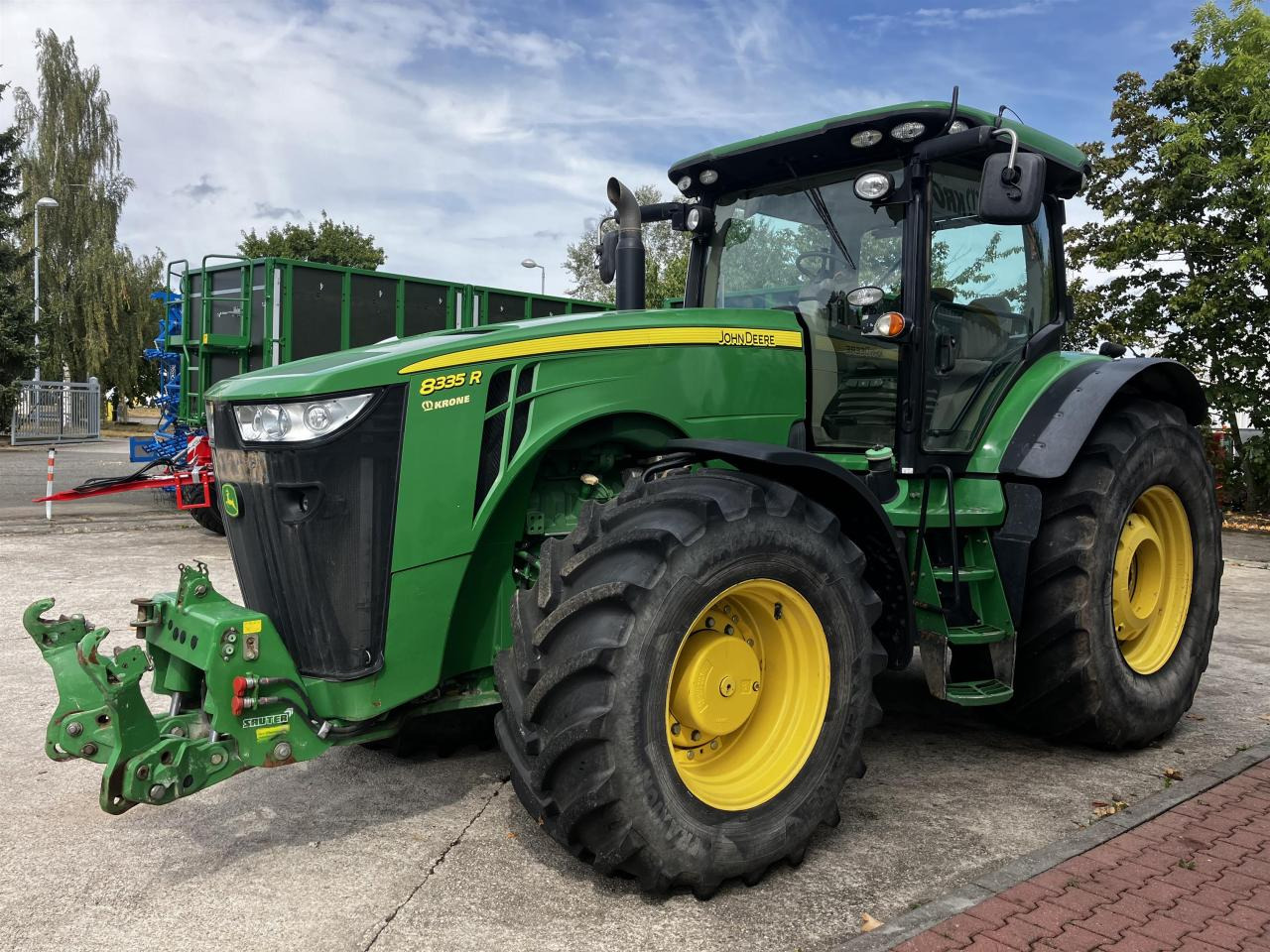 John Deere 8335R - Traktors: foto 2 John Deere 8335R - Traktors: foto 2