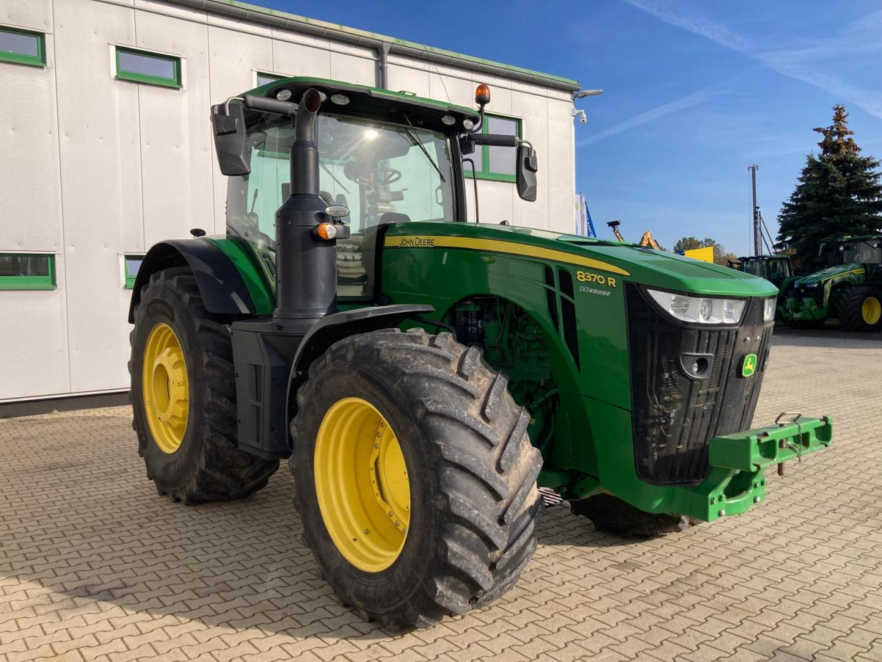 John Deere 8370R - Traktors: foto 3 John Deere 8370R - Traktors: foto 3
