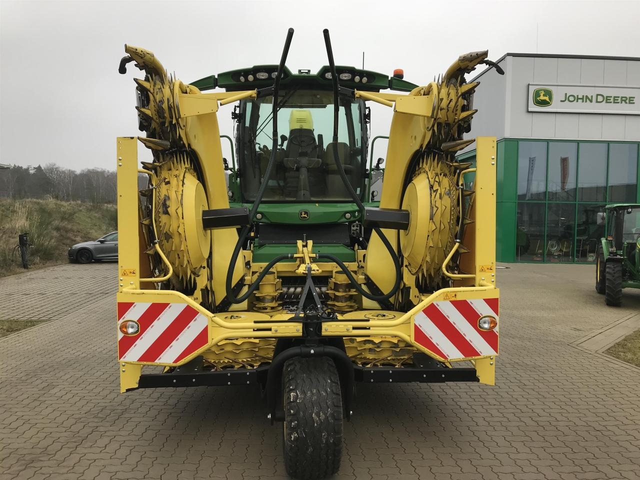 John Deere 8600 - Lopbarības kombains: foto 3 John Deere 8600 - Lopbarības kombains: foto 3