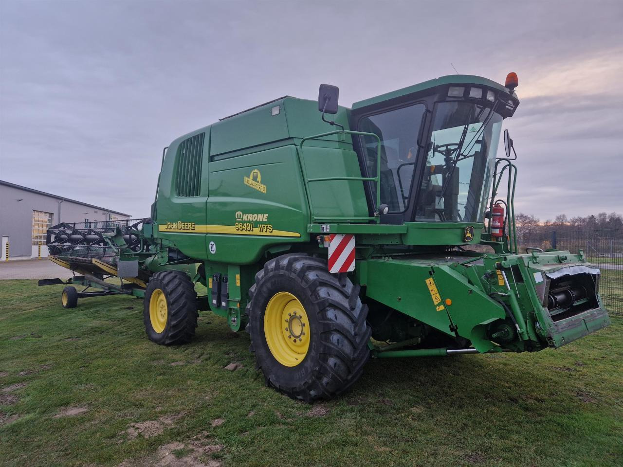 John Deere 9640i WTS HM - Labības kombains: foto 2 John Deere 9640i WTS HM - Labības kombains: foto 2