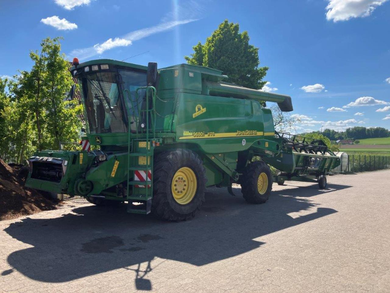 John Deere 9680i WTS Hillmaster - Labības kombains: foto 1 John Deere 9680i WTS Hillmaster - Labības kombains: foto 1