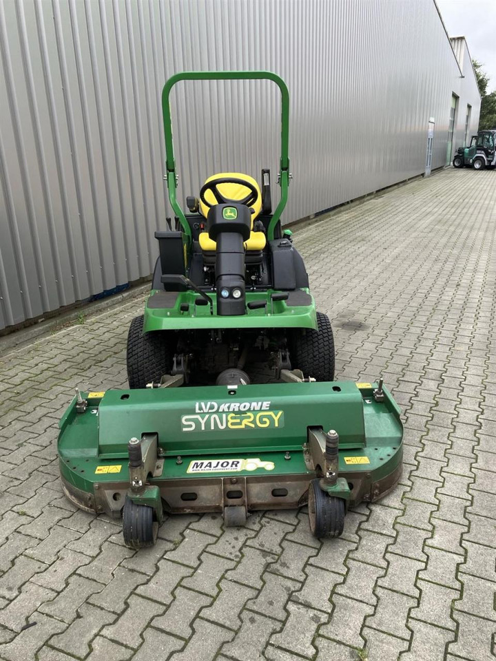 John Deere F1570 Frontmäher - Zāles pļāvējs: foto 2 John Deere F1570 Frontmäher - Zāles pļāvējs: foto 2