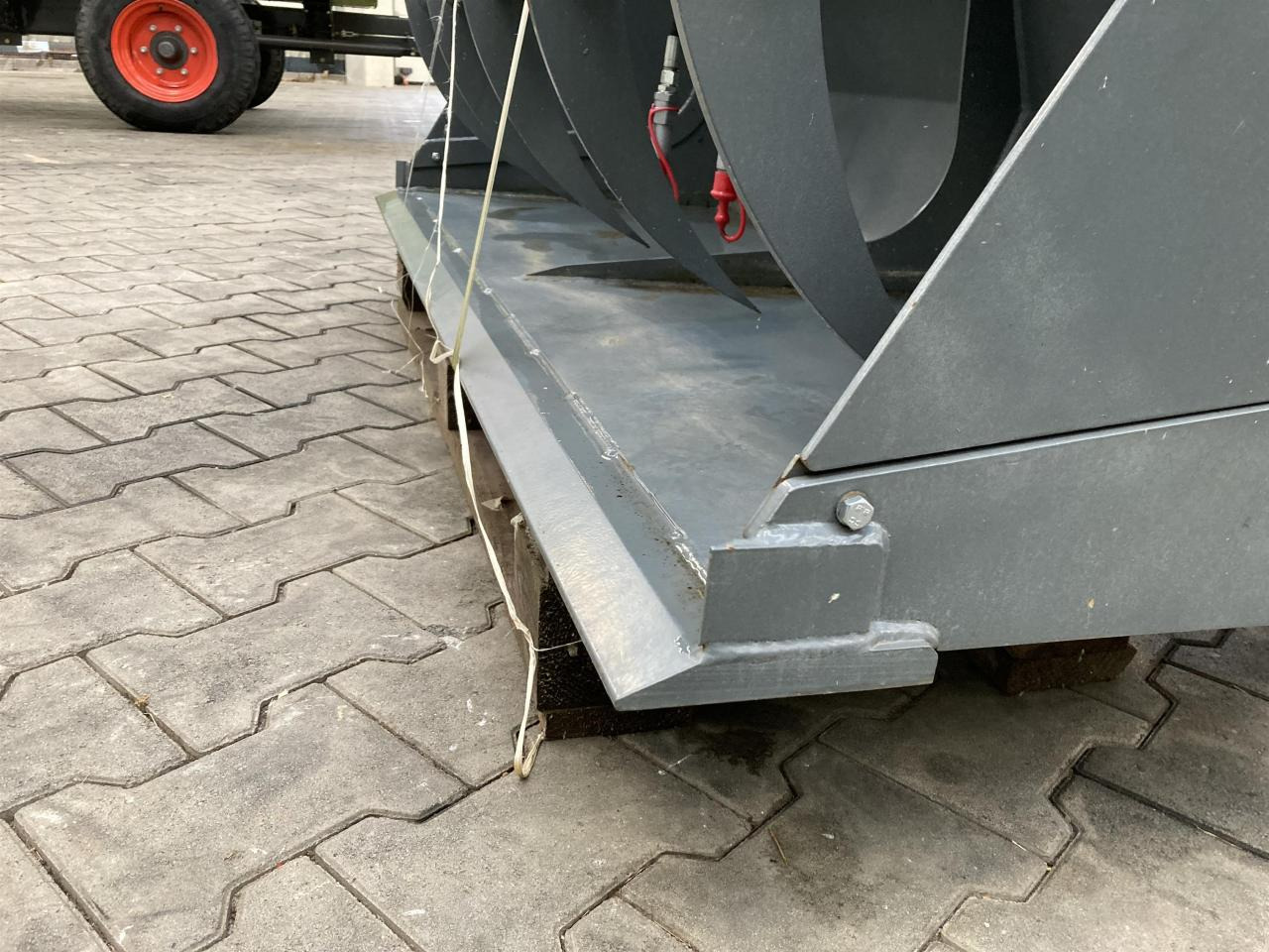 Kramer 1600 mm Silagebeißschaufel - Frontālais iekrāvējs: foto 3 Kramer 1600 mm Silagebeißschaufel - Frontālais iekrāvējs: foto 3