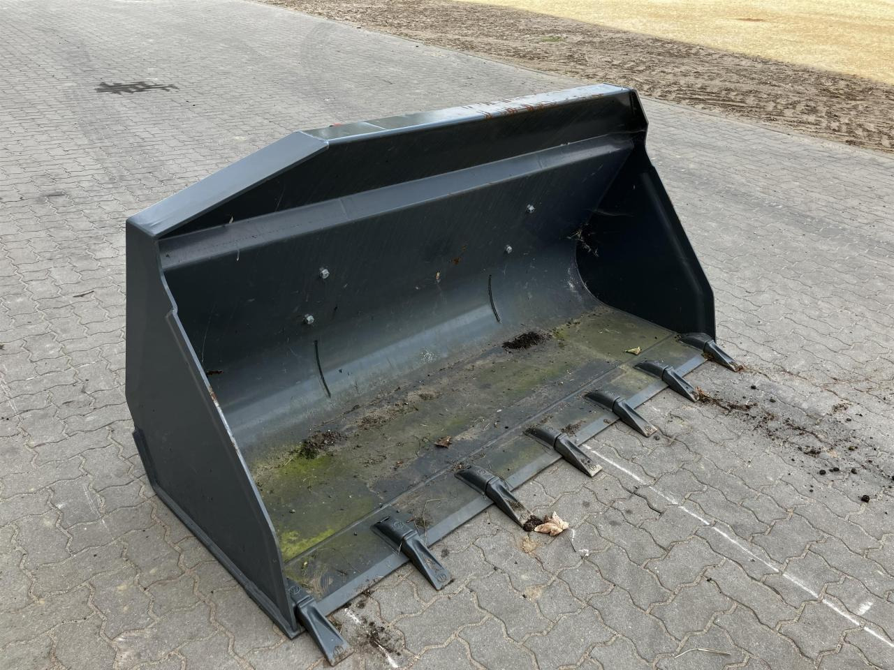 Kramer 2150 mm - Kauss: foto 1 Kramer 2150 mm - Kauss: foto 1