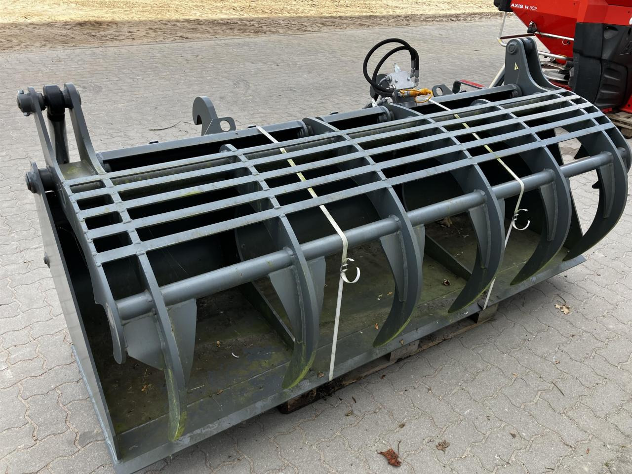 Kramer 2400 mm - Kauss: foto 1 Kramer 2400 mm - Kauss: foto 1