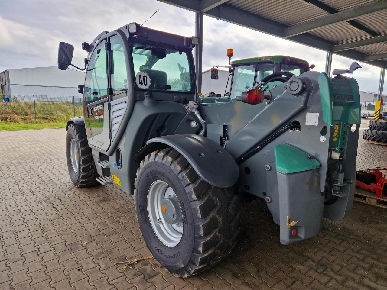 Kramer KT559 - Teleskopiskais iekrāvējs: foto 2 Kramer KT559 - Teleskopiskais iekrāvējs: foto 2