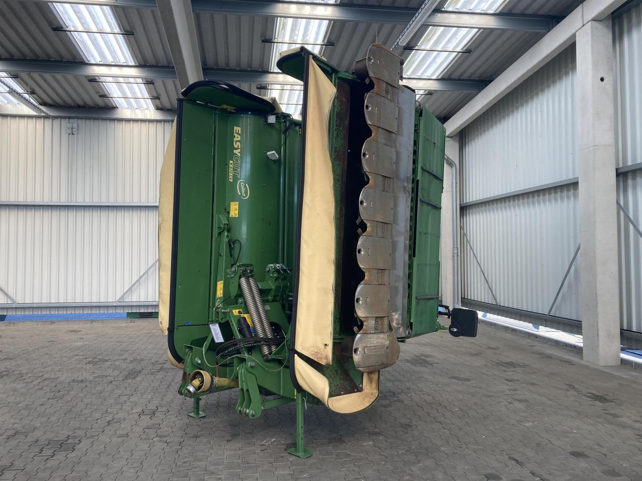 Krone EC B 870 CV Collect - Pļāvējs: foto 1 Krone EC B 870 CV Collect - Pļāvējs: foto 1