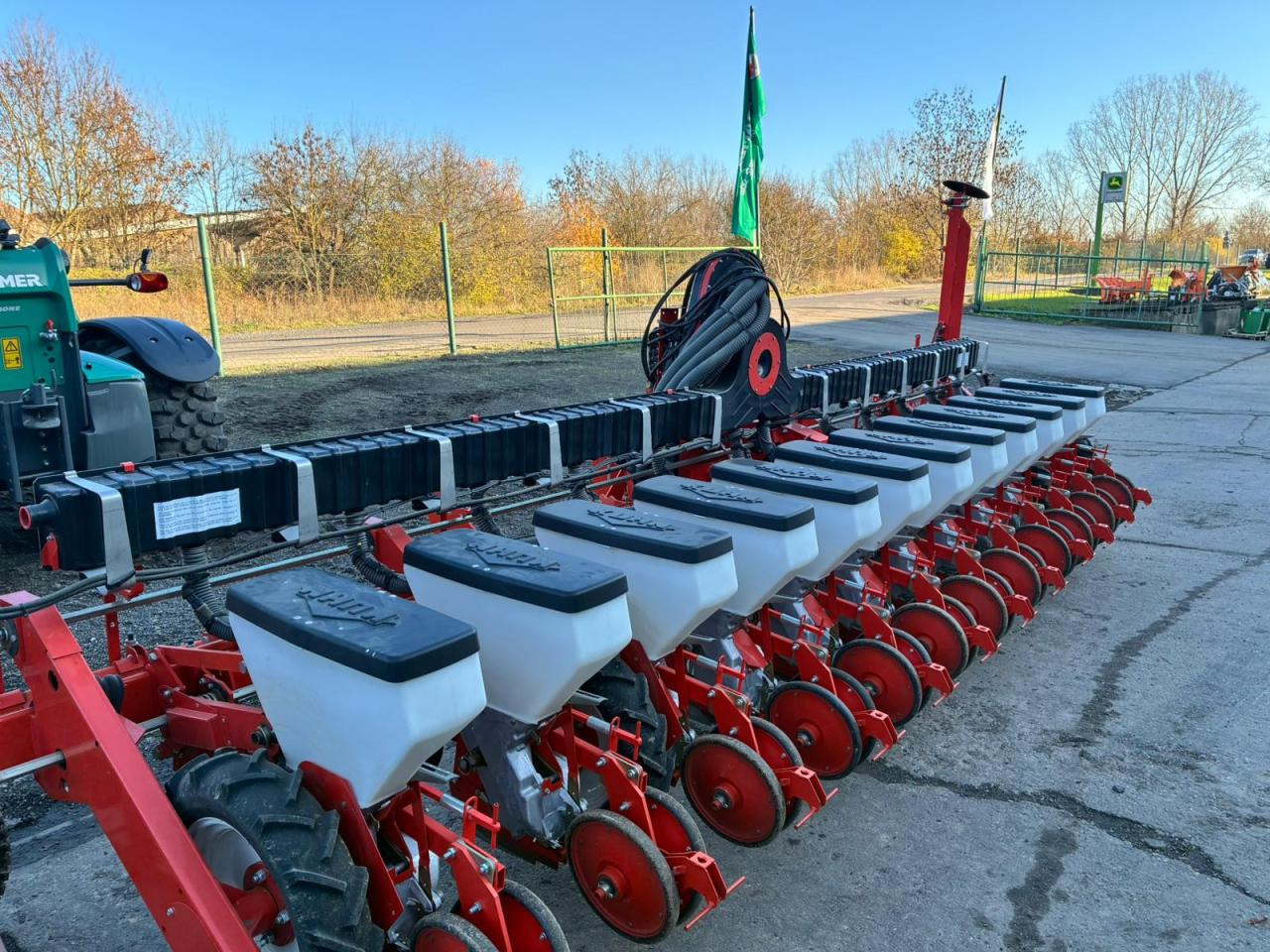 Kuhn PL2 Monob 6M00 12RG - Precīzās izsējas sējmašīna: foto 3 Kuhn PL2 Monob 6M00 12RG - Precīzās izsējas sējmašīna: foto 3