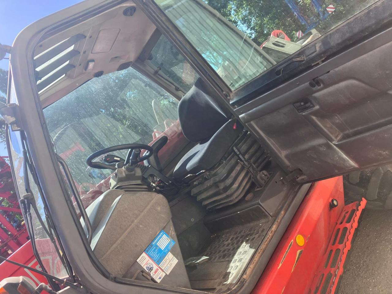 Manitou MT 1240 L Serie 2E - Teleskopiskais iekrāvējs: foto 5 Manitou MT 1240 L Serie 2E - Teleskopiskais iekrāvējs: foto 5