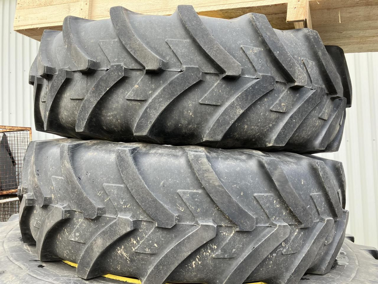 Michelin 420/85R34 - Riepa - Lauksaimniecības tehnika: foto 2 Michelin 420/85R34 - Riepa - Lauksaimniecības tehnika: foto 2