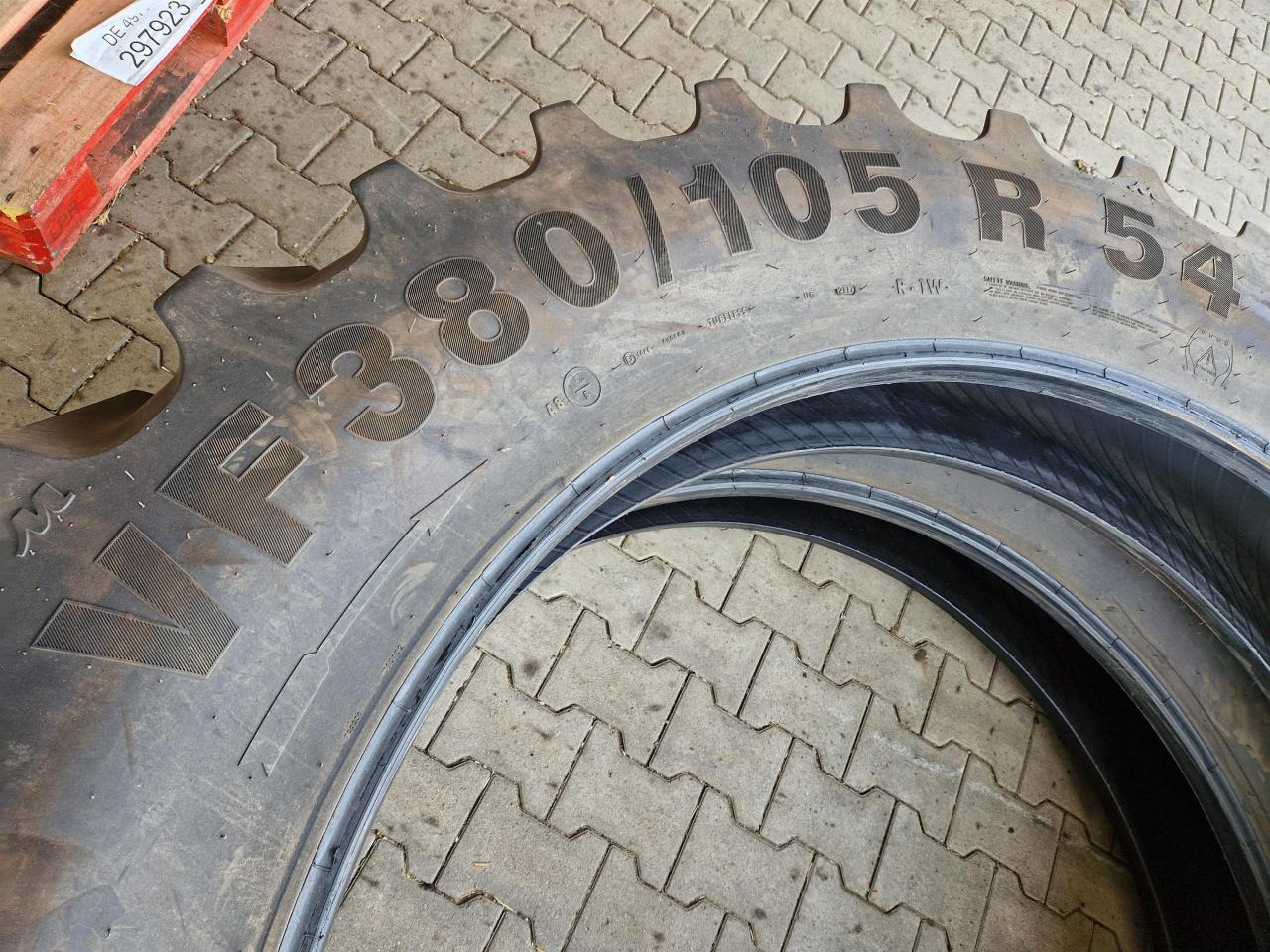 Mitas 380/105R54 - Riepa - Lauksaimniecības tehnika: foto 2 Mitas 380/105R54 - Riepa - Lauksaimniecības tehnika: foto 2