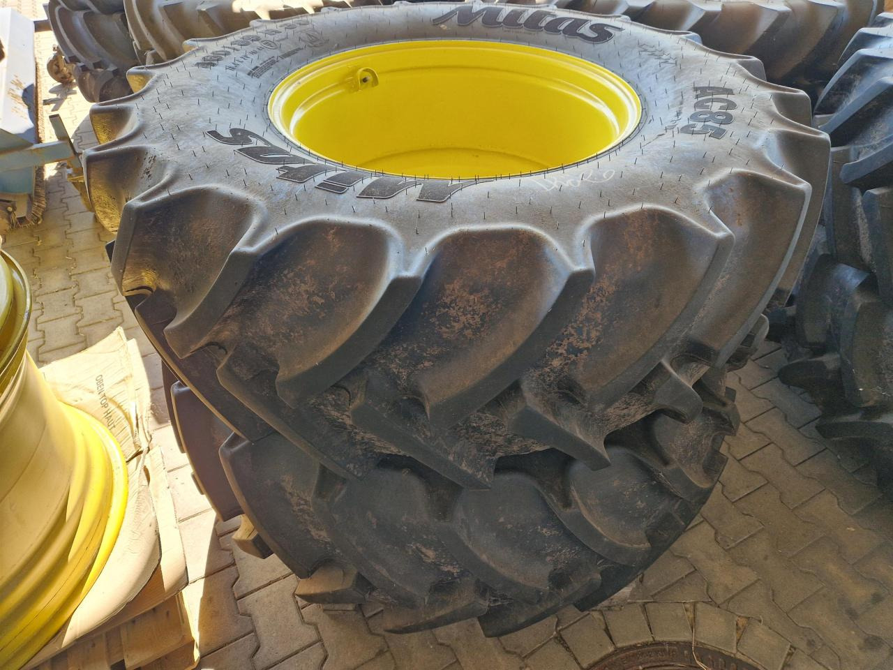 Mitas 460/85R30 - Riepa - Lauksaimniecības tehnika: foto 1 Mitas 460/85R30 - Riepa - Lauksaimniecības tehnika: foto 1