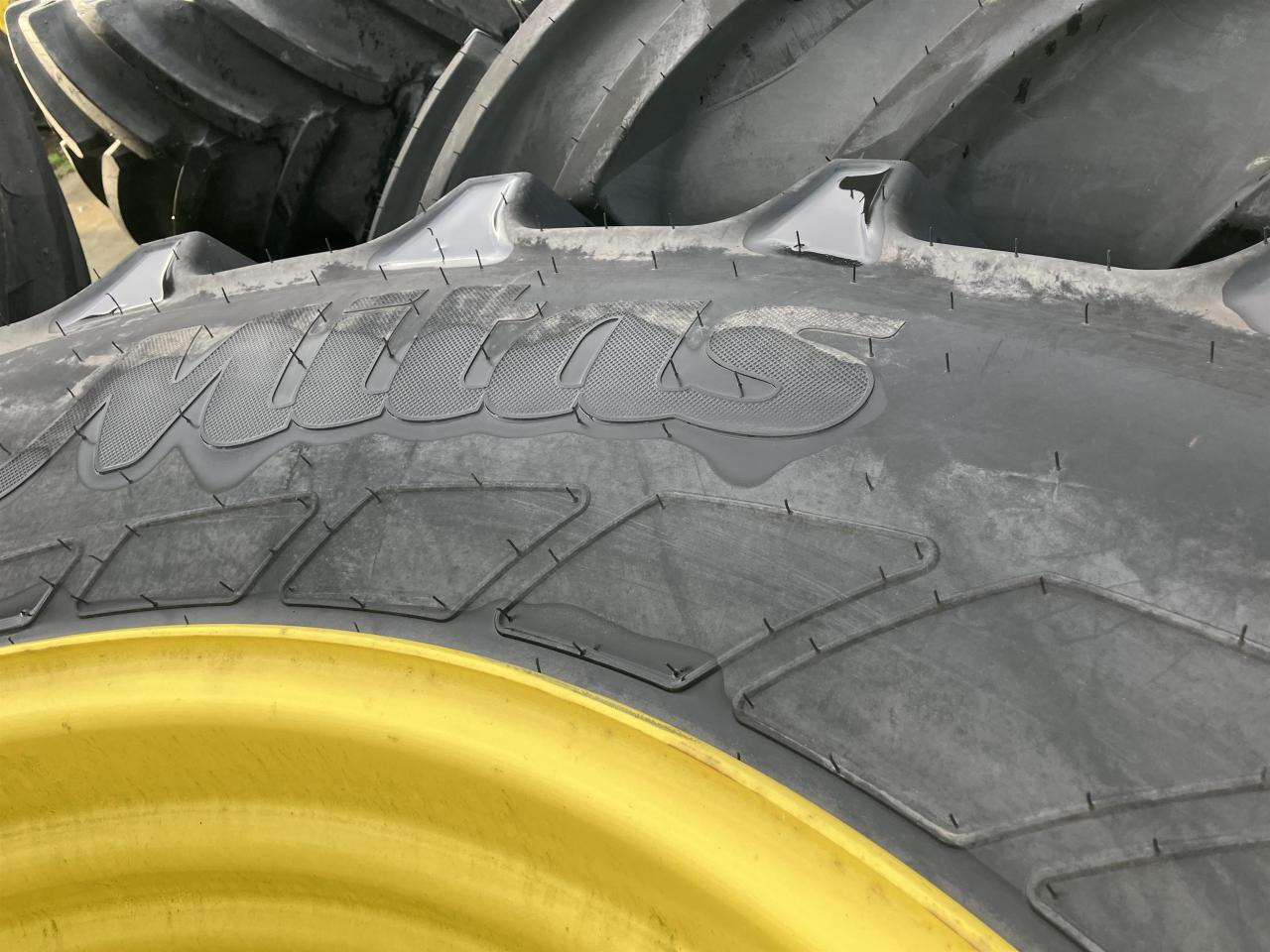 Mitas 650/65R38 - Riepa - Lauksaimniecības tehnika: foto 4 Mitas 650/65R38 - Riepa - Lauksaimniecības tehnika: foto 4