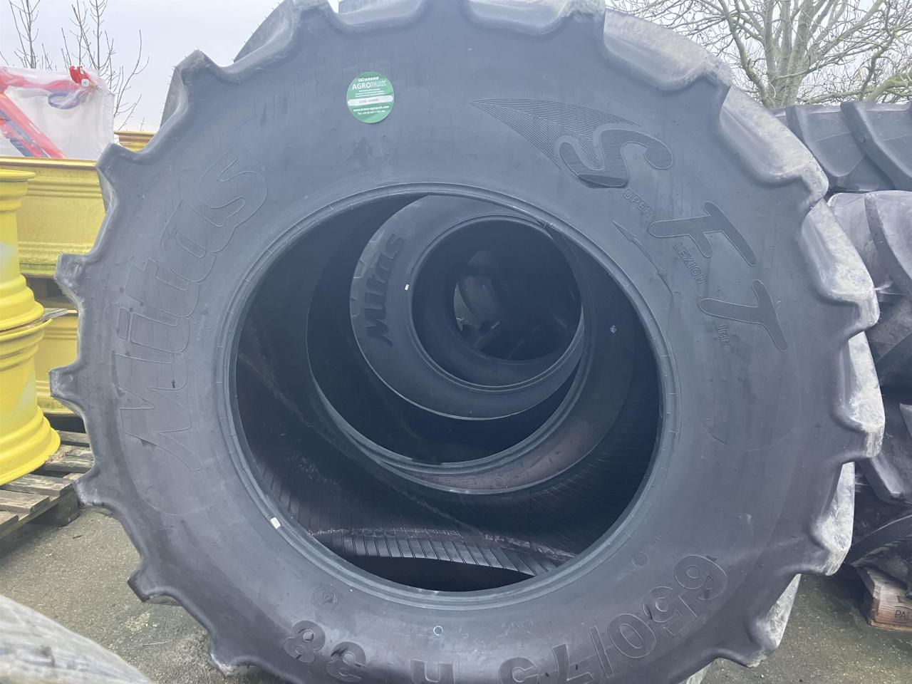 Mitas 650/75R38 - Riepa - Lauksaimniecības tehnika: foto 1 Mitas 650/75R38 - Riepa - Lauksaimniecības tehnika: foto 1
