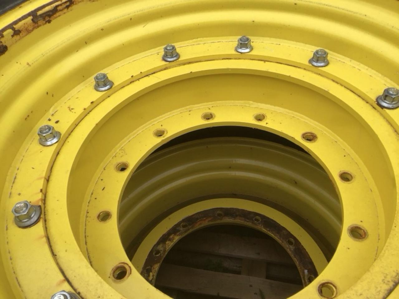 Mitas 680/80R42 - Riepa - Lauksaimniecības tehnika: foto 3 Mitas 680/80R42 - Riepa - Lauksaimniecības tehnika: foto 3