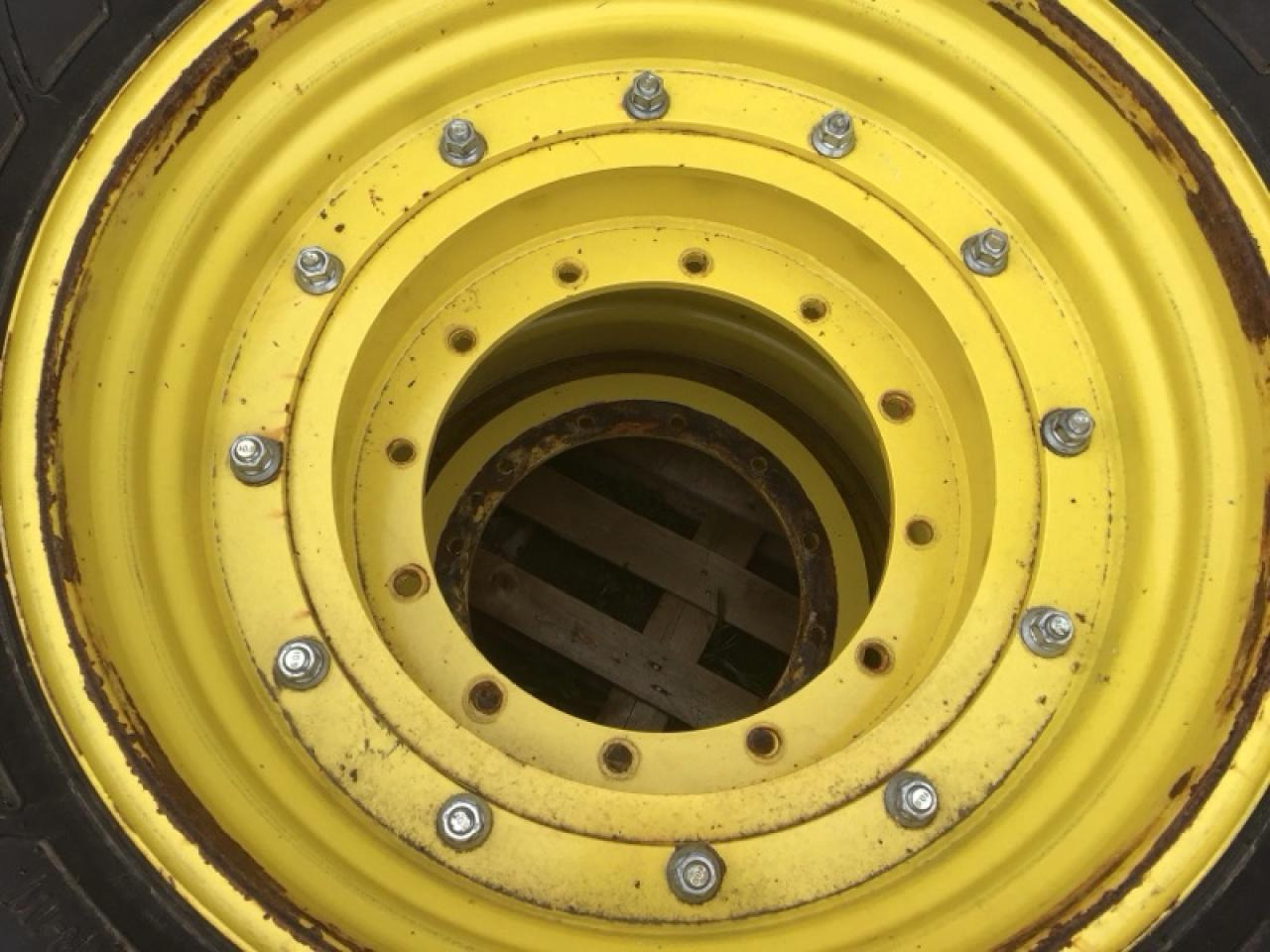 Mitas 680/80R42 - Riepa - Lauksaimniecības tehnika: foto 2 Mitas 680/80R42 - Riepa - Lauksaimniecības tehnika: foto 2