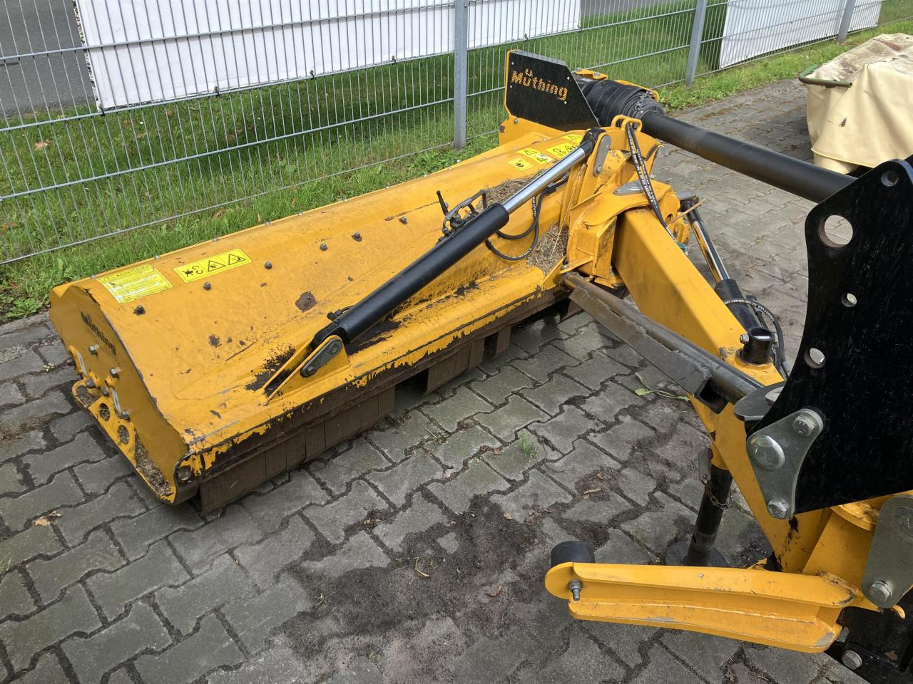 Müthing MU-L/S 200-31 - Pļaujmašīna-smalcinātājs: foto 1 Müthing MU-L/S 200-31 - Pļaujmašīna-smalcinātājs: foto 1