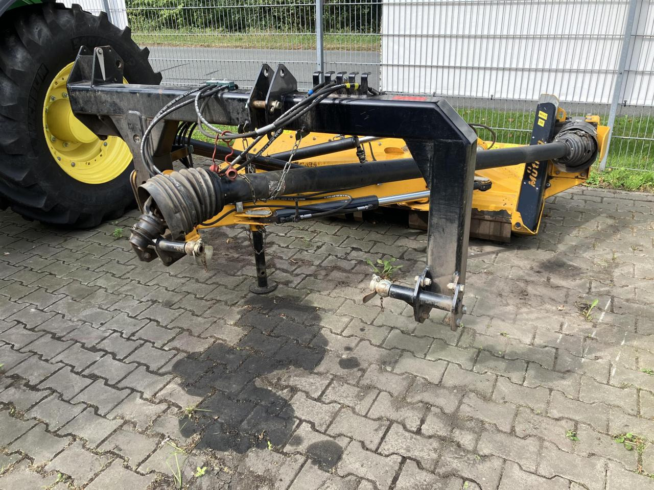 Müthing MU-L/S 200-31 - Pļaujmašīna-smalcinātājs: foto 3 Müthing MU-L/S 200-31 - Pļaujmašīna-smalcinātājs: foto 3