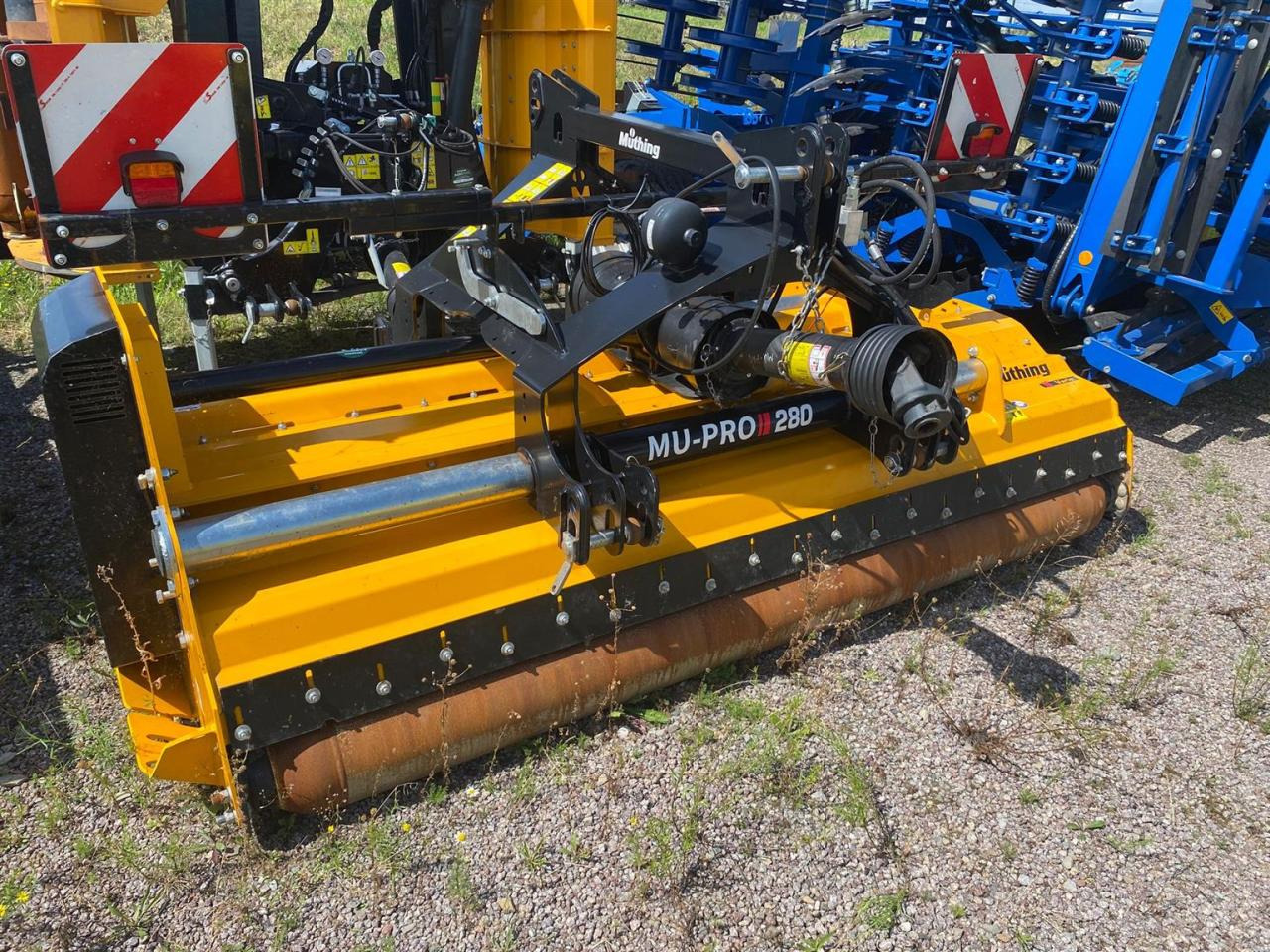 Müthing MU-PRO/F 860 Vario - Pļaujmašīna-smalcinātājs: foto 2 Müthing MU-PRO/F 860 Vario - Pļaujmašīna-smalcinātājs: foto 2