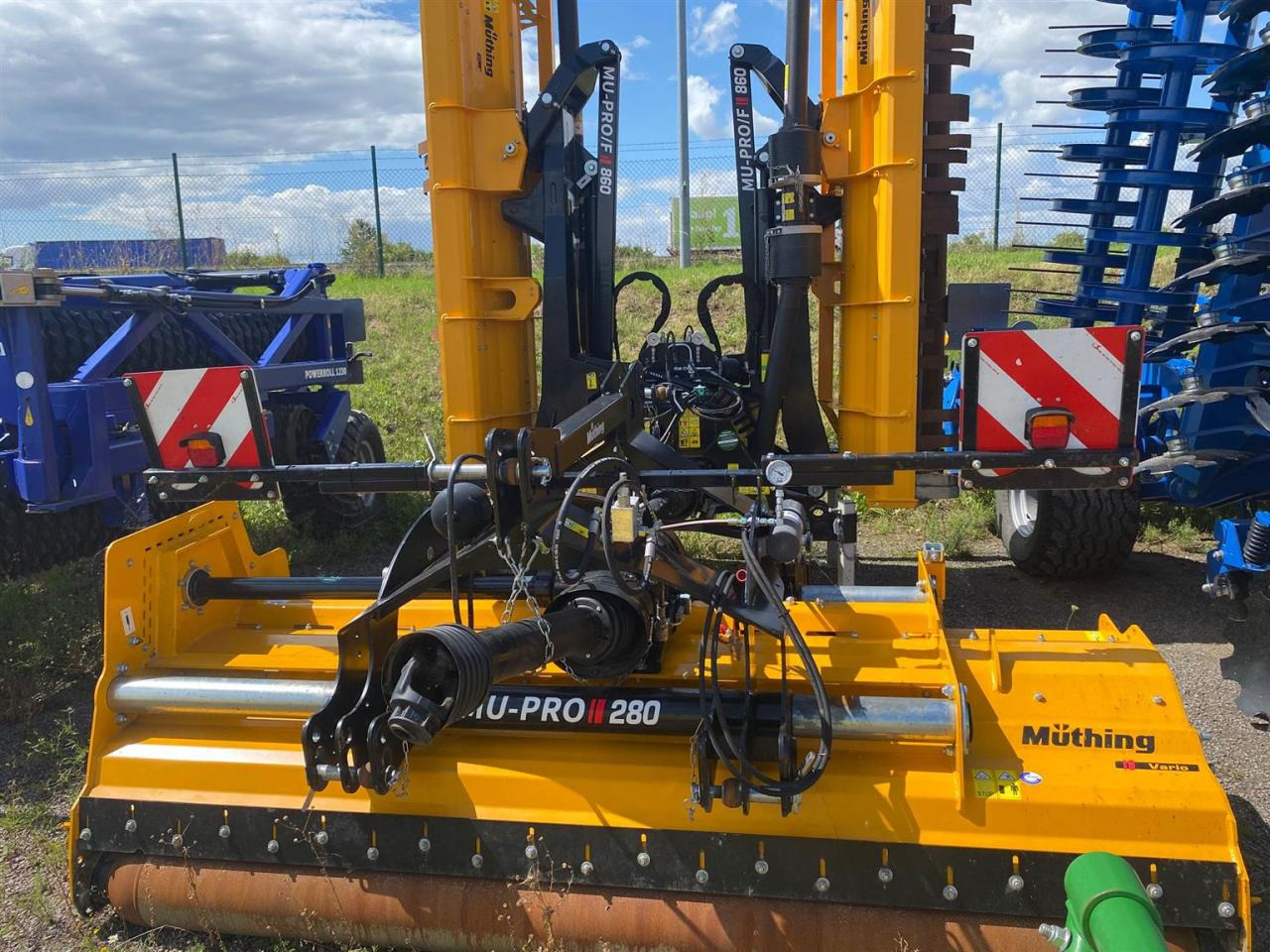 Müthing MU-PRO/F 860 Vario - Pļaujmašīna-smalcinātājs: foto 1 Müthing MU-PRO/F 860 Vario - Pļaujmašīna-smalcinātājs: foto 1
