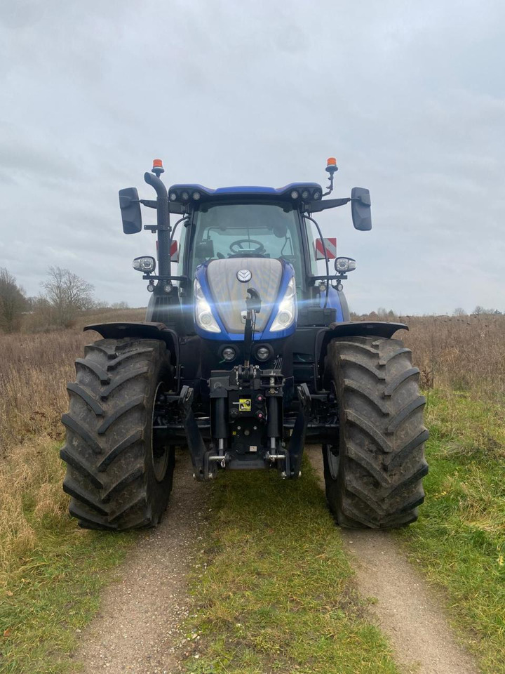 New Holland T7.230 - Traktors: foto 4 New Holland T7.230 - Traktors: foto 4