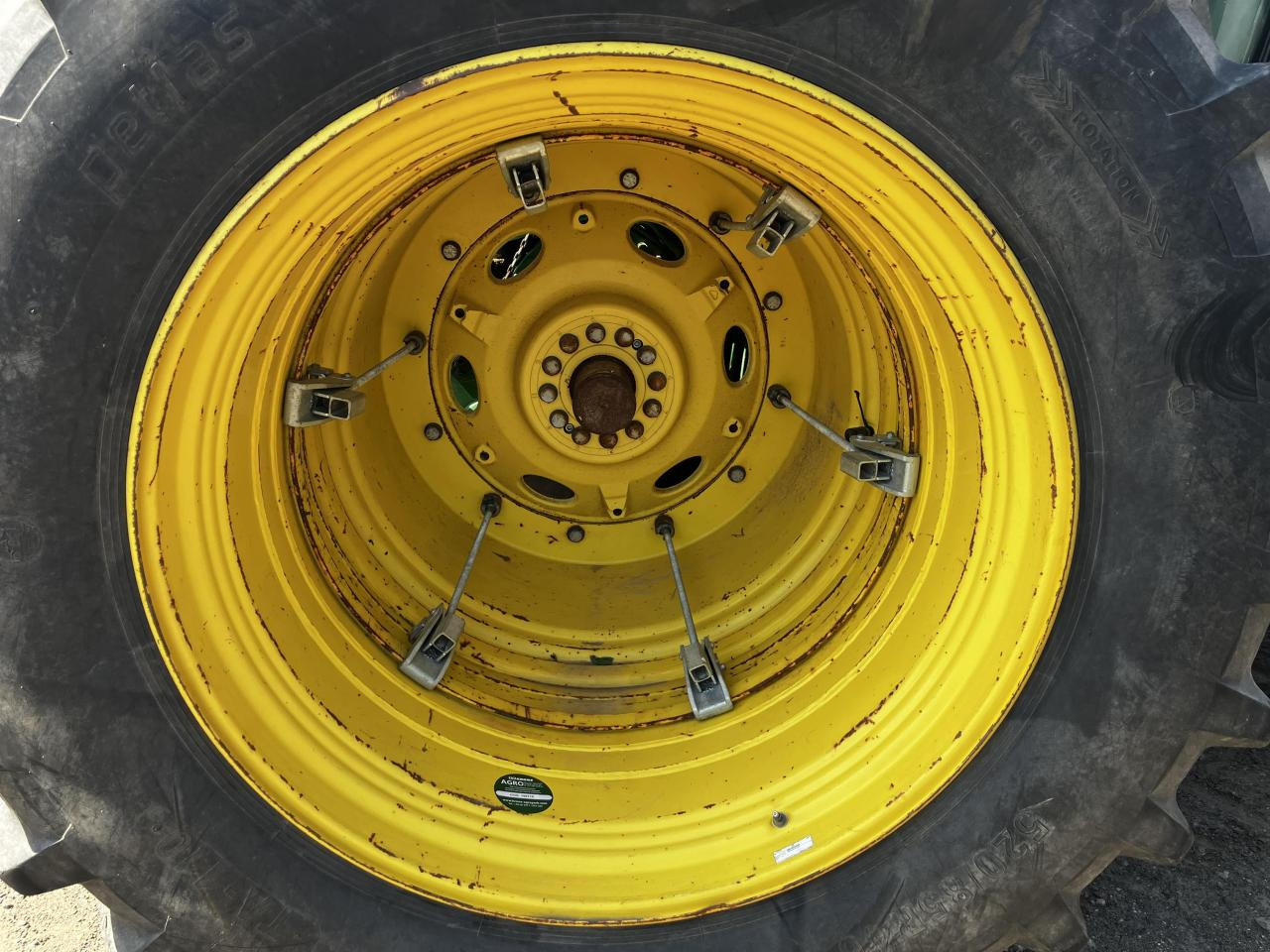 Petlas 520/85R46 - Riepa - Lauksaimniecības tehnika: foto 3 Petlas 520/85R46 - Riepa - Lauksaimniecības tehnika: foto 3