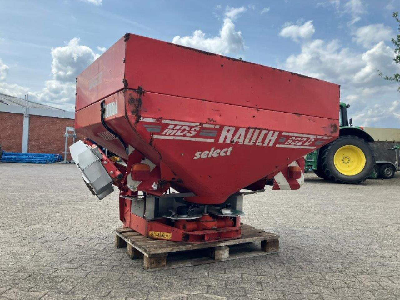 Rauch MDS 932 - Minerālmēslu izkliedētājs: foto 5 Rauch MDS 932 - Minerālmēslu izkliedētājs: foto 5