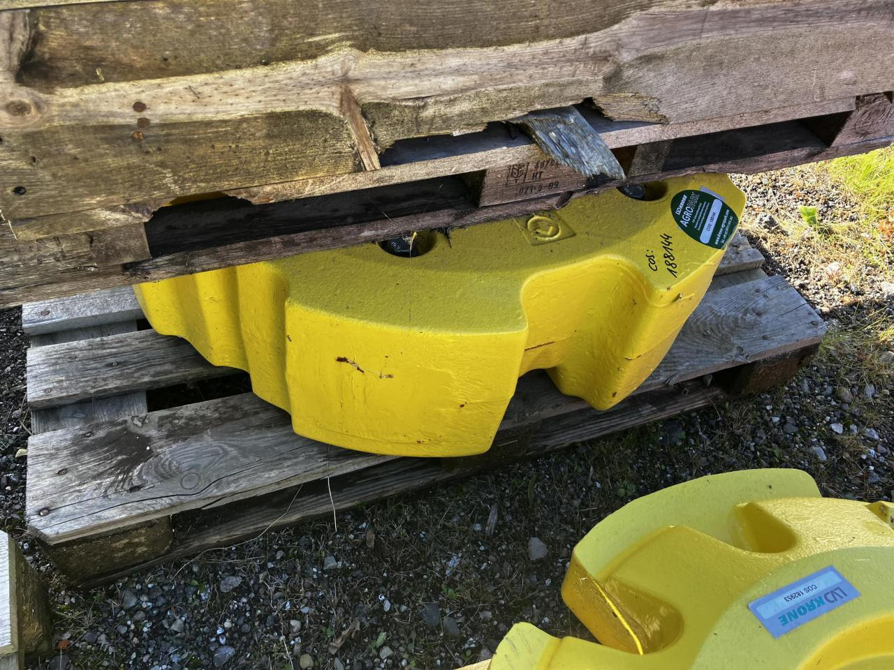 John Deere 70 Kg + 900 kg - Rezerves daļa - Lauksaimniecības tehnika: foto 2 John Deere 70 Kg + 900 kg - Rezerves daļa - Lauksaimniecības tehnika: foto 2