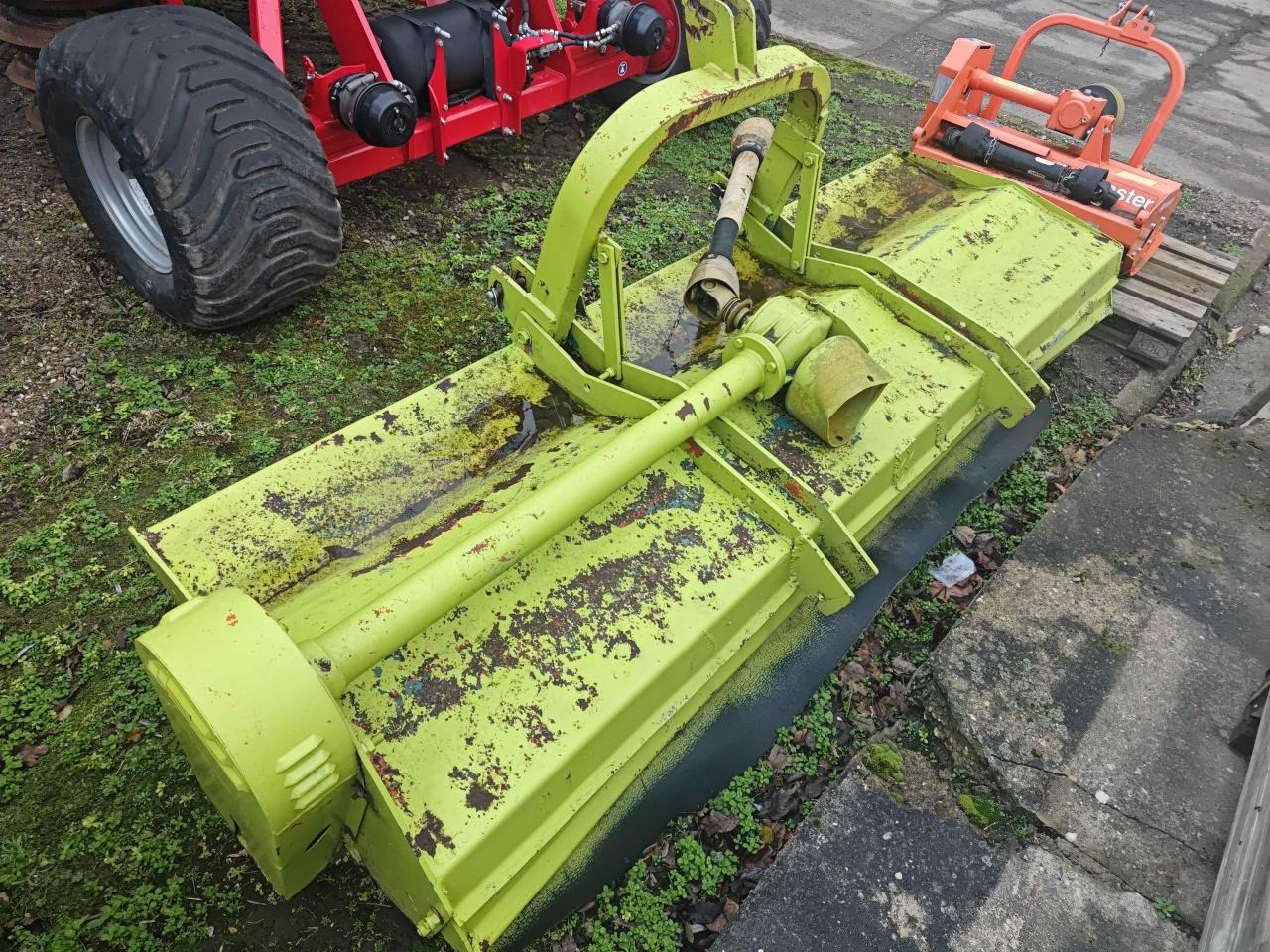 SEPPI M. Front und Heckmulcher 2700mm - Pļaujmašīna-smalcinātājs: foto 1 SEPPI M. Front und Heckmulcher 2700mm - Pļaujmašīna-smalcinātājs: foto 1