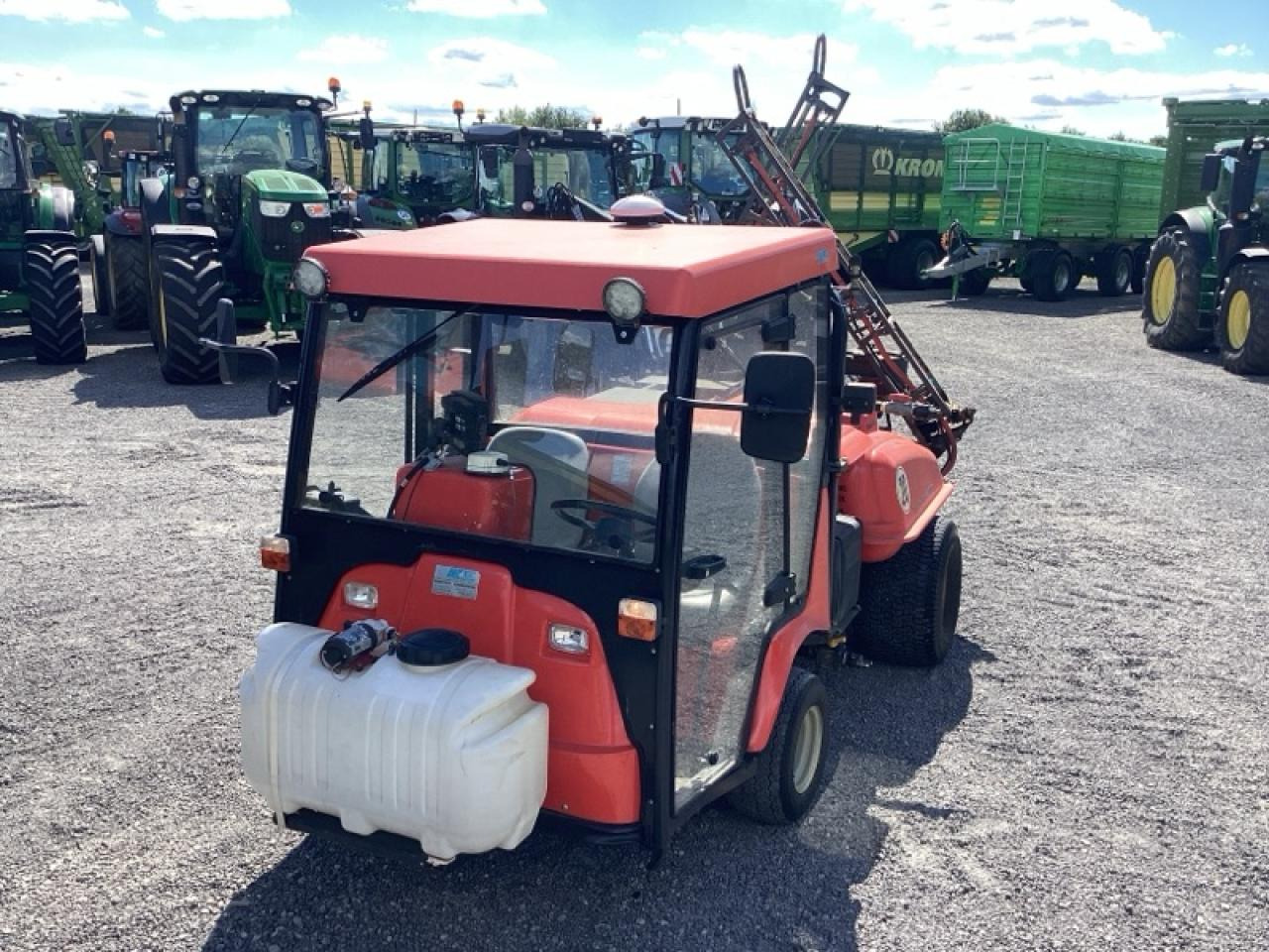 Smithco Spray Star 2000 - Pašgājējmiglotājs: foto 1 Smithco Spray Star 2000 - Pašgājējmiglotājs: foto 1