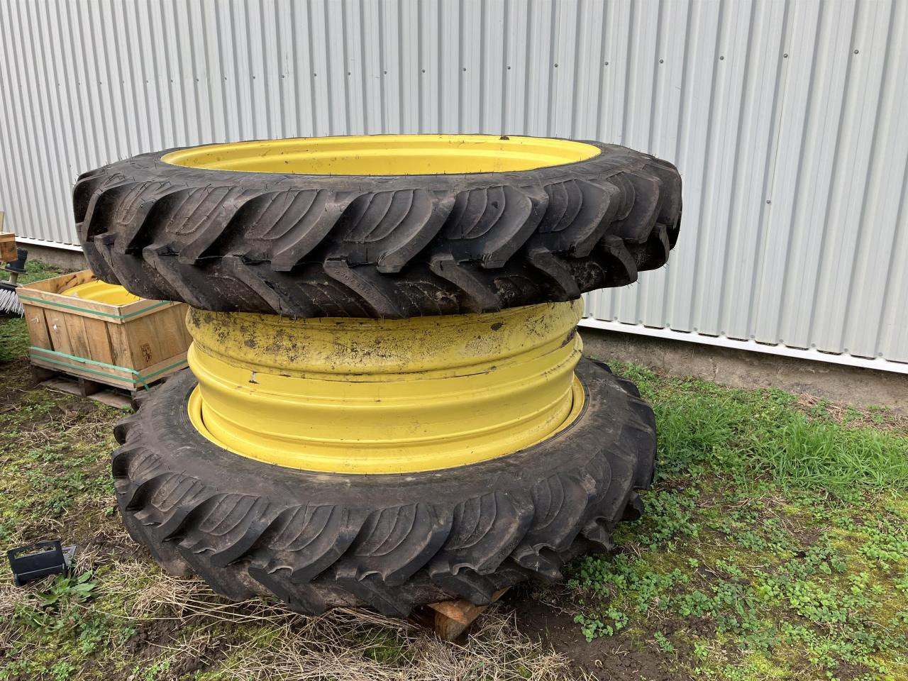 Taurus 270/95R44 - Riepa - Lauksaimniecības tehnika: foto 4 Taurus 270/95R44 - Riepa - Lauksaimniecības tehnika: foto 4