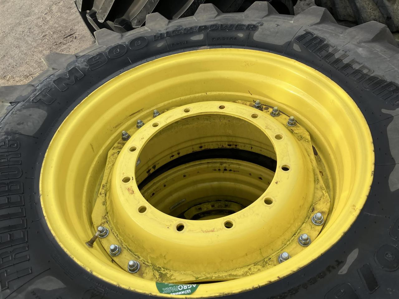 Trelleborg 650/60R34 - Riepa - Lauksaimniecības tehnika: foto 4 Trelleborg 650/60R34 - Riepa - Lauksaimniecības tehnika: foto 4