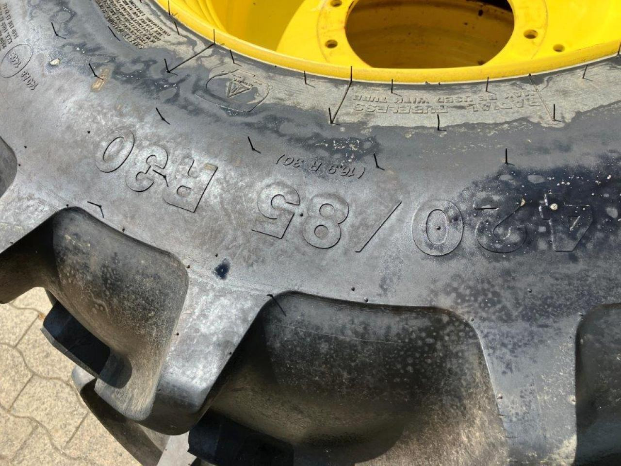 Vredestein 420/85R30 - Riepa - Lauksaimniecības tehnika: foto 5 Vredestein 420/85R30 - Riepa - Lauksaimniecības tehnika: foto 5