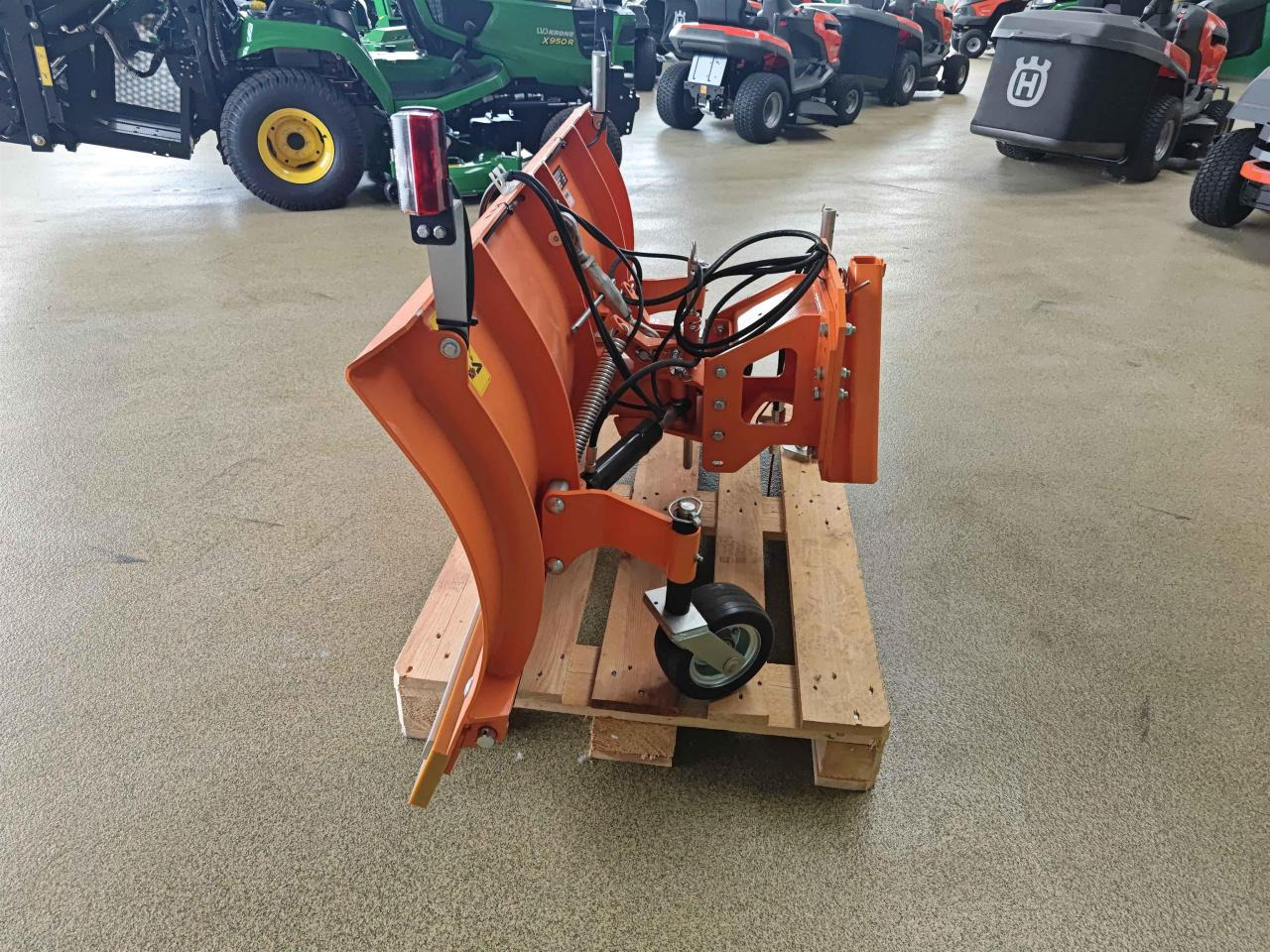 Wiedenmann Snow Master 3809 - Vērstuve: foto 2 Wiedenmann Snow Master 3809 - Vērstuve: foto 2