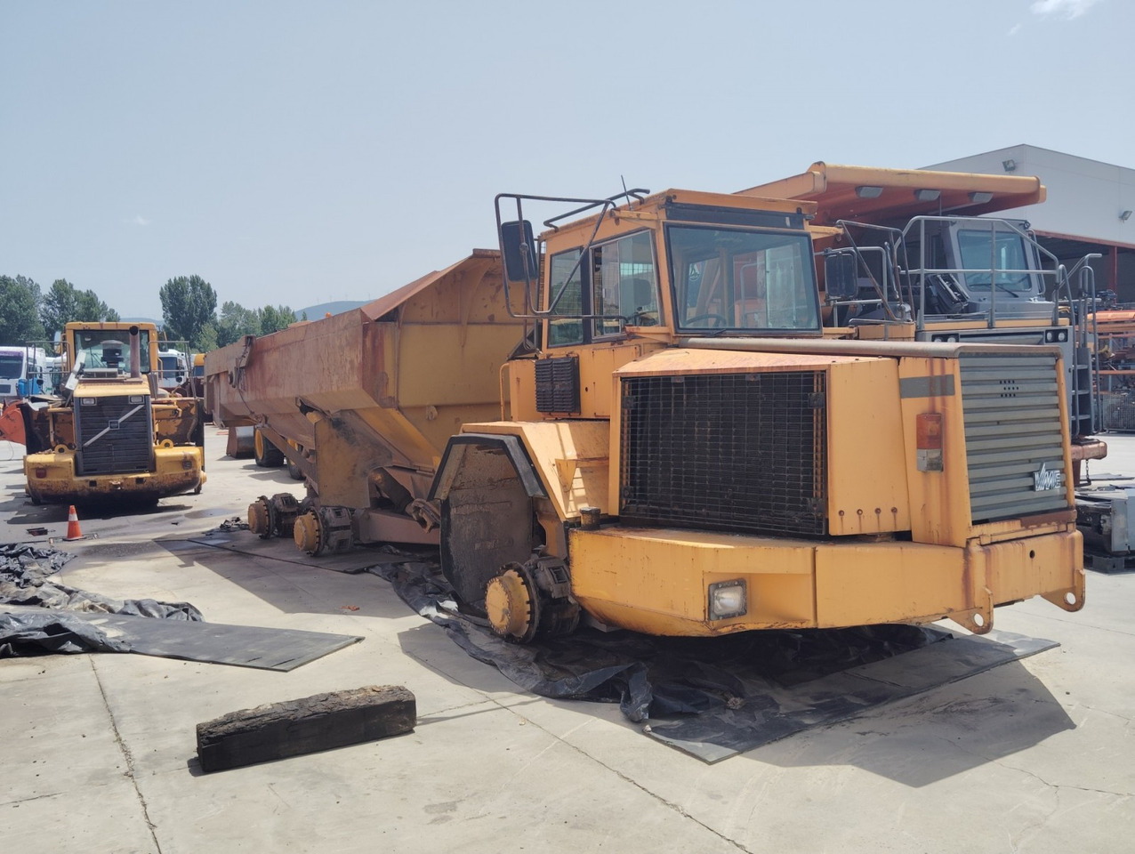 DUMPER ARTICULADO VOLVO A35 - Artikulētias pašizgāzējs: foto 2 DUMPER ARTICULADO VOLVO A35 - Artikulētias pašizgāzējs: foto 2